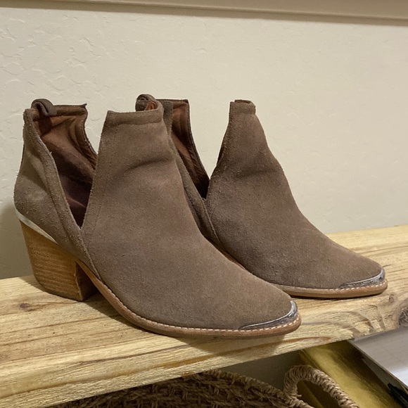 Jeffrey Campbell Cromwell Booties - Picture 2 of 7